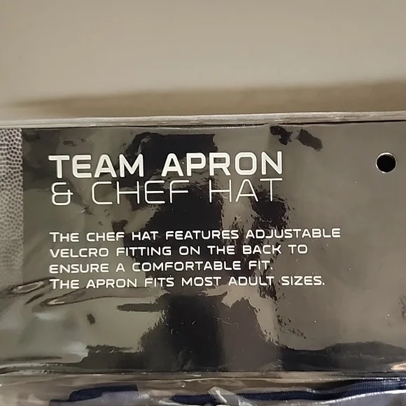 NFL chef apron and hatWeight 10oz, NFL FootballGreat for tailgating, barbecue - Picture 3 of 4